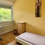 Grosses Haus Mit Garten, Schnelles W-lan, Ruhige Lage * Rastede