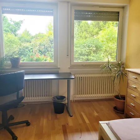 Grosses Haus Mit Garten, Schnelles W-lan, Ruhige Lage