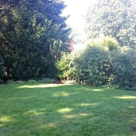 Σπίτι διακοπών Grosses Haus Mit Garten, Schnelles W-lan, Ruhige Lage Rastede